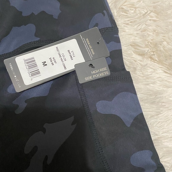 Yogalicious High waist bike shorts navy camo NWT - Picture 7 of 11